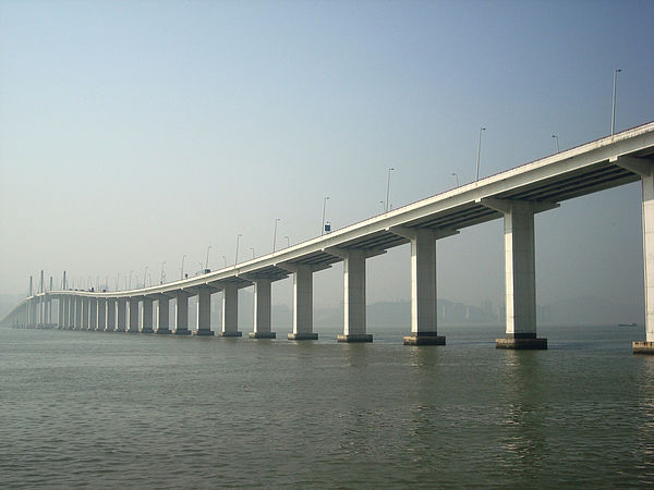 Hongkong-Zhuhai-Macau-Brücke vom Wasser aus gesehen